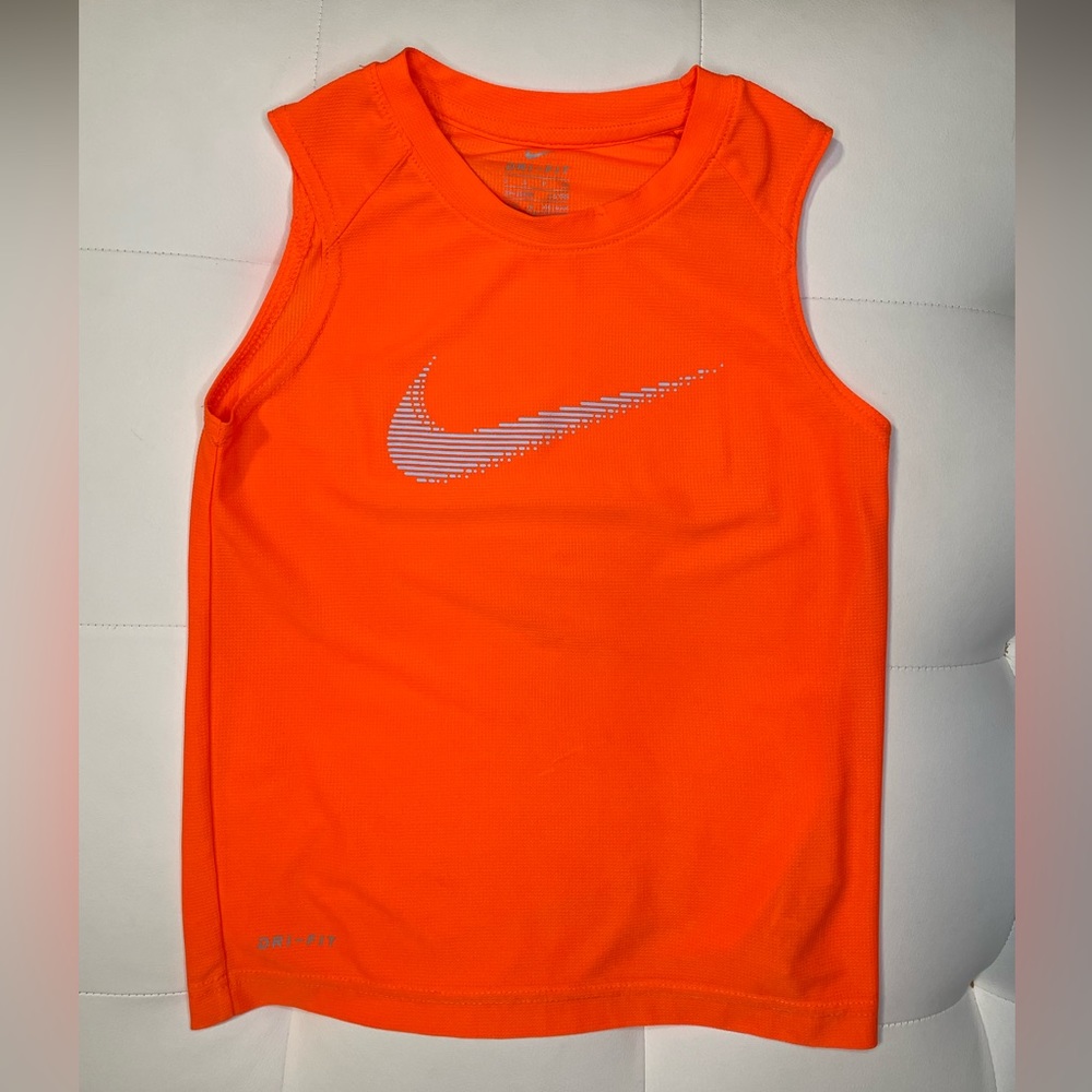 Nike Dri-FIT boys orange Muscle Logo Tank size S